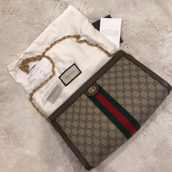 Gucci Handbags - Gucci Ophidia GG medium shoulder bag ❤️